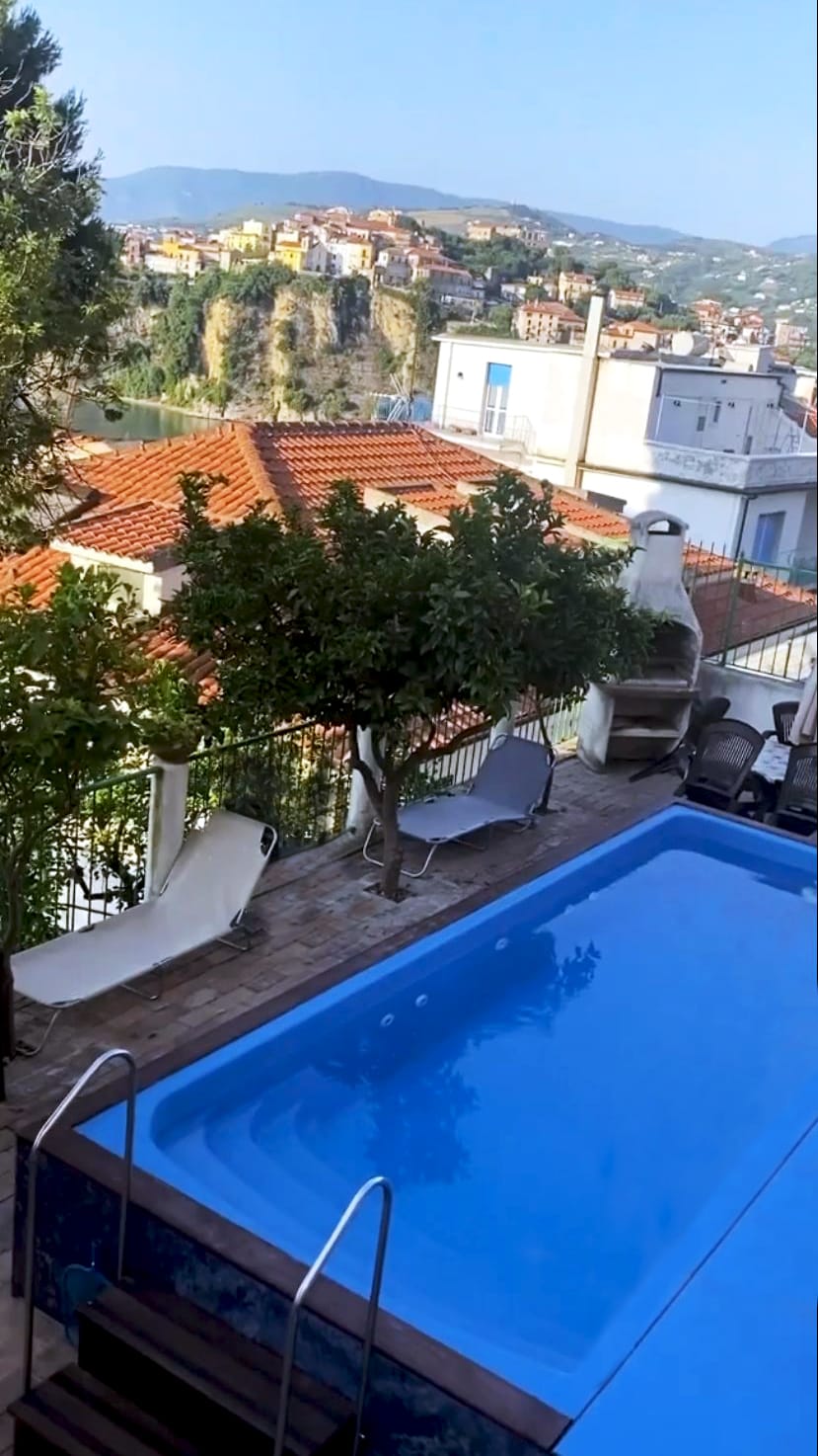 Giardino e piscina privata di Mà Annina